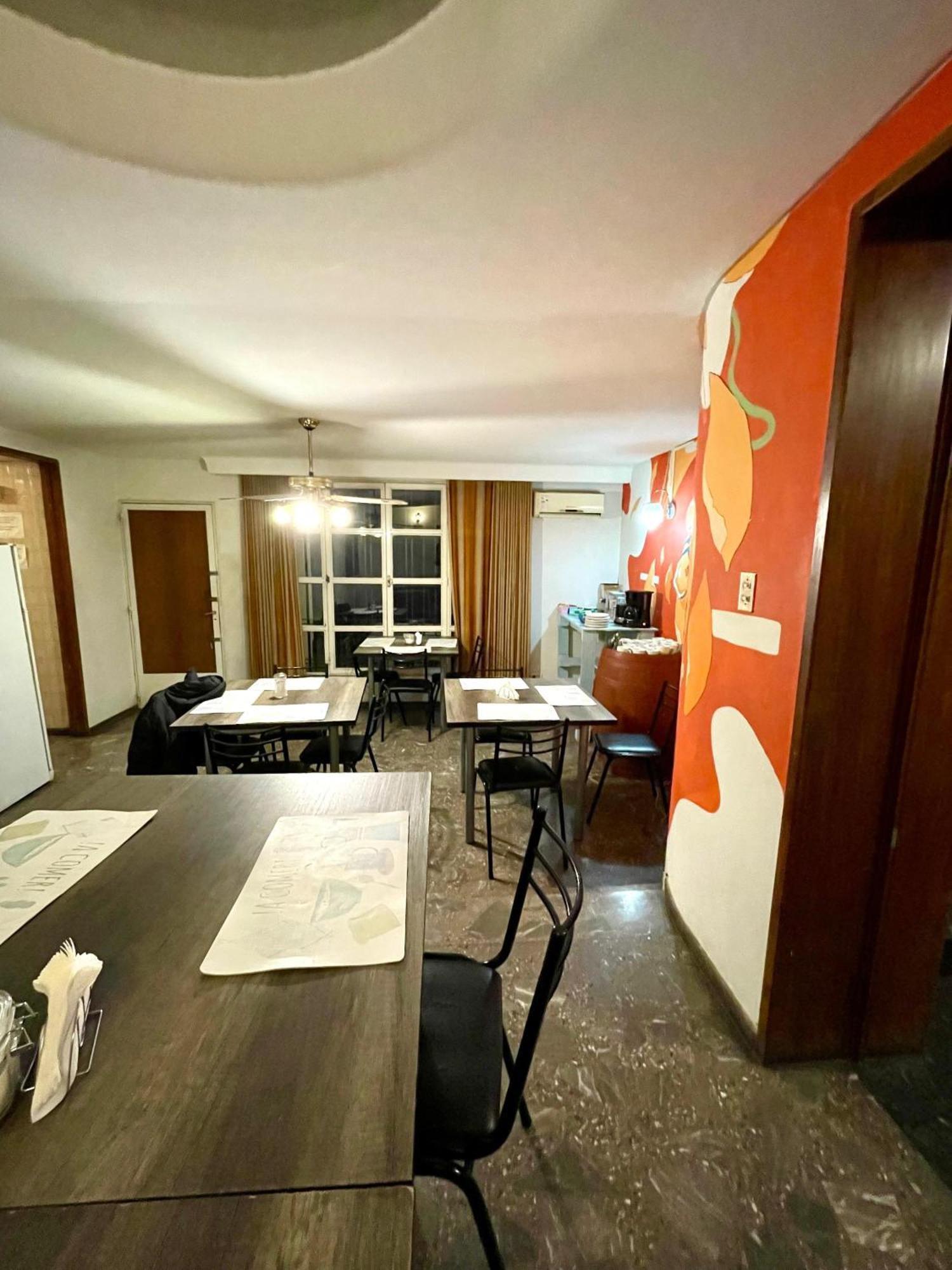 Panda Hostel Mendoza Exterior photo